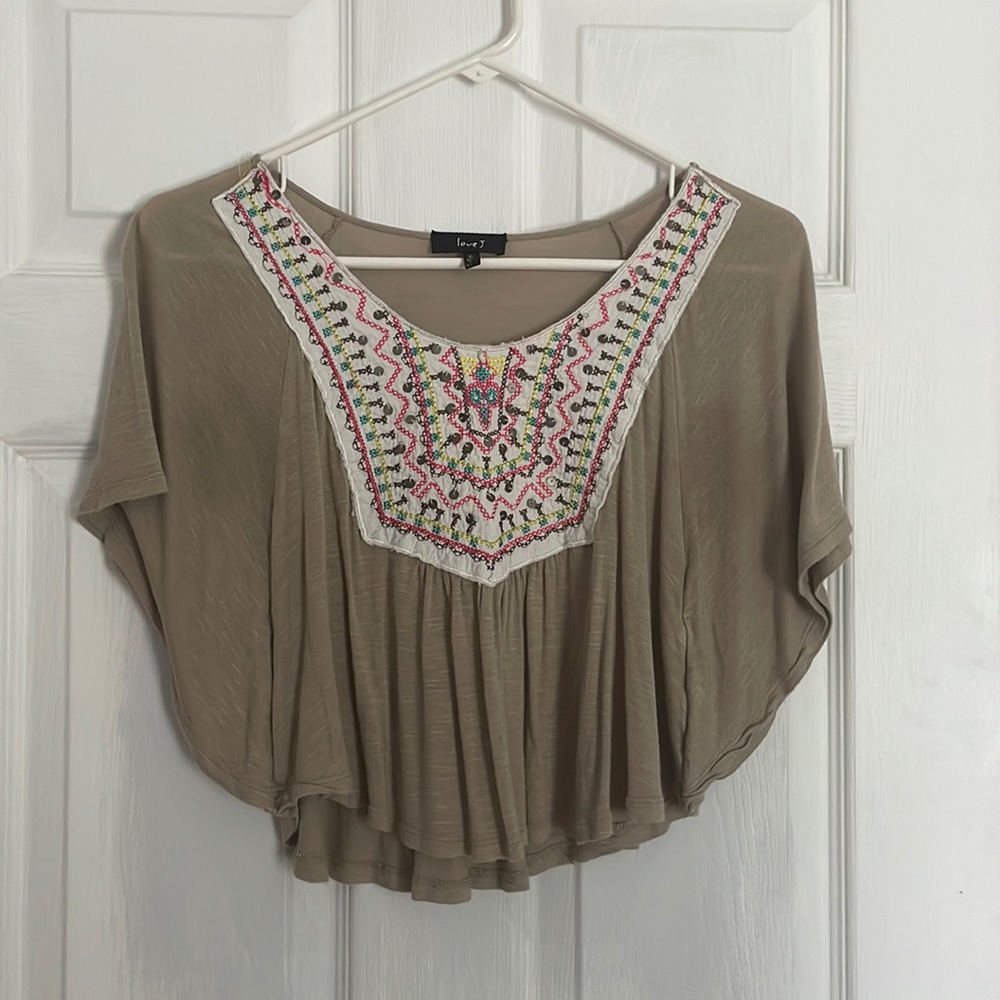 Small tan love J crop top